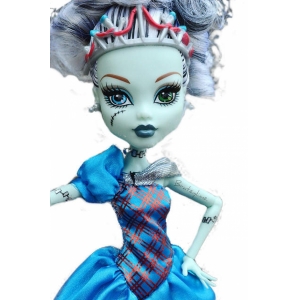 Кукла Monster high Фрэнки Штейн из серии Страшные сказки