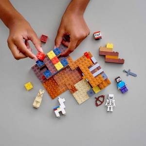 Lego Конструктор LEGO Minecraft 21167: Торговый пост